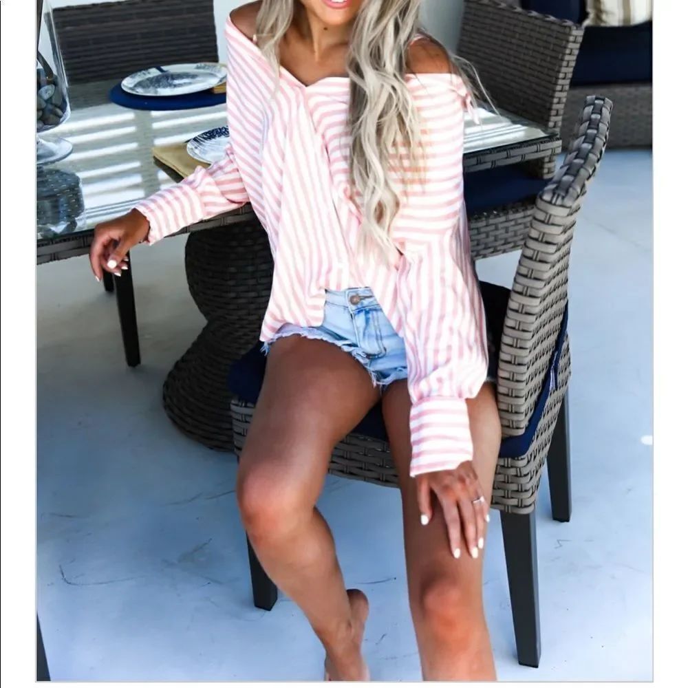 ✨HP✨Pool Side 2 Way Stripe Top✨ - Picture 6 of 7